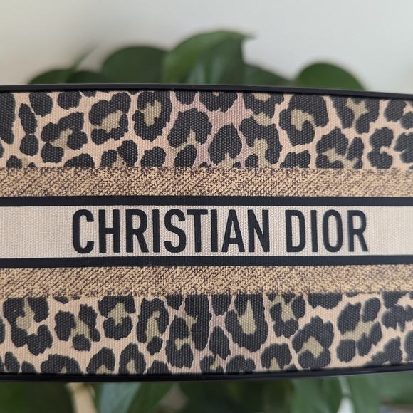 New Dior Mitzah Eyeshadow Palette - Picture 2 of 10